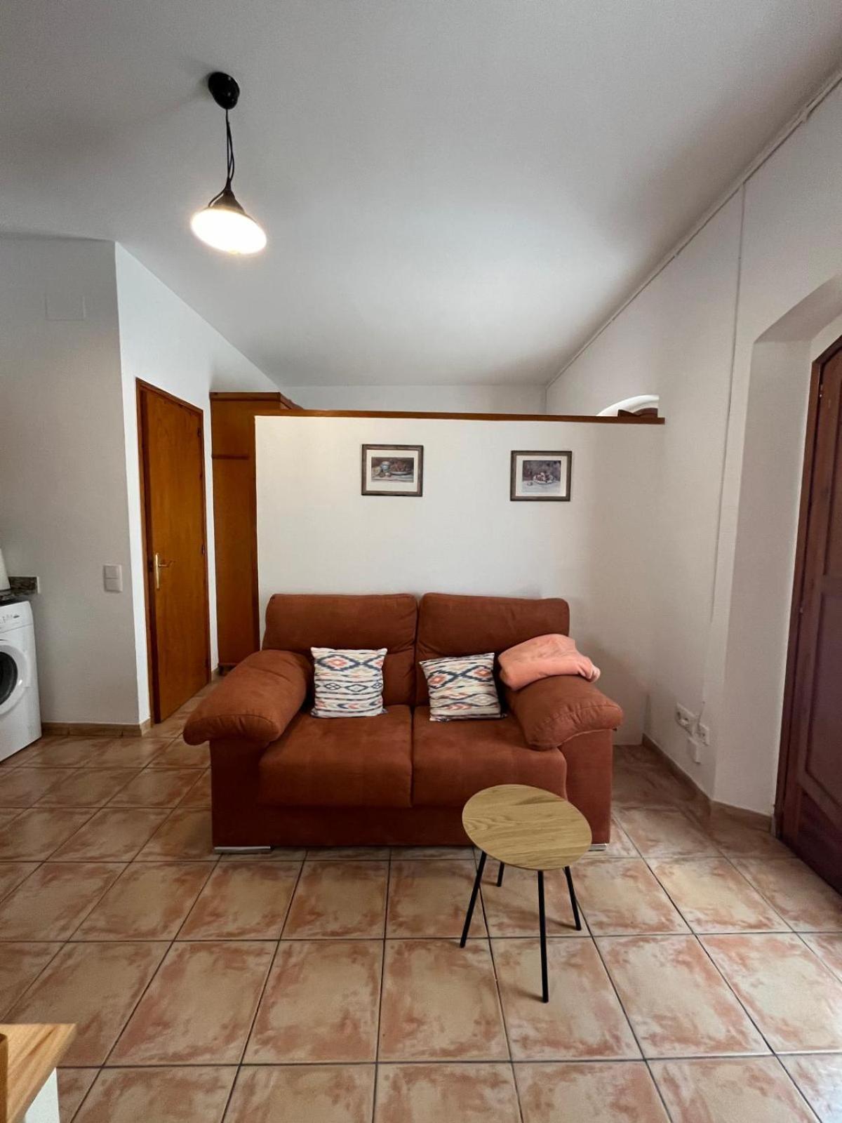 Apartament Can Mingu 2On Pis เบซาลู ภายนอก รูปภาพ